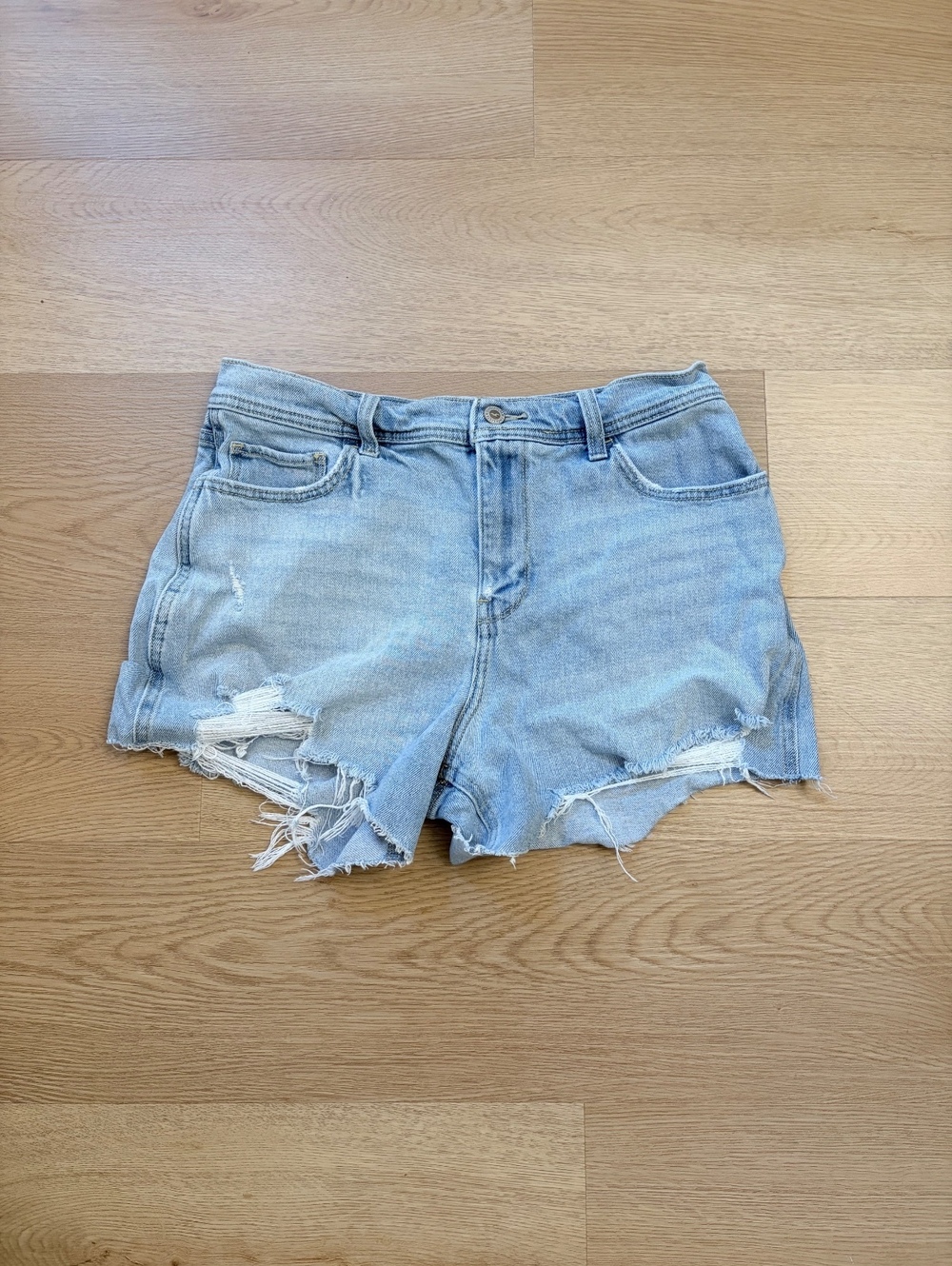 Hollister High-Rise Vintage Shorts – Size 9 (W29)
